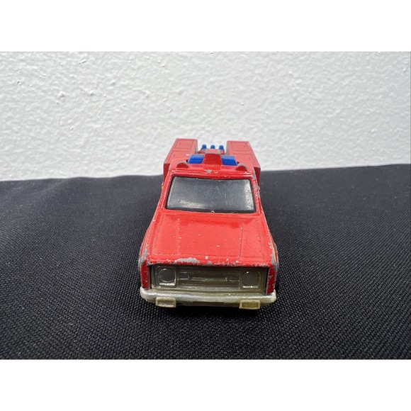 Hot Wheels Redline Flying Colors Red Emergency Squad 1/64 Diecast Fire Rescue - Picture 7 of 10